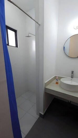 Toilet paper - Quinta Ideal for Families: 4 Bedrooms, Swimming Pool, Jacuzzi and Billiards (Portal del Norte)