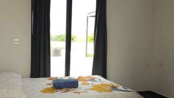 4 bedrooms, free WiFi, bed sheets