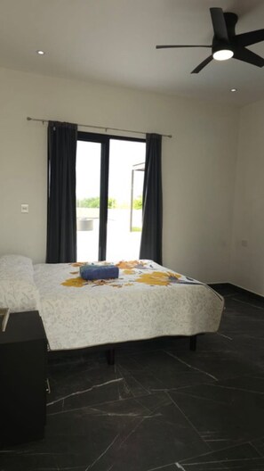 4 bedrooms, free WiFi, bed sheets - Quinta Ideal for Families: 4 Bedrooms, Swimming Pool, Jacuzzi and Billiards (Portal del Norte)