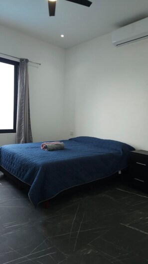 Room - Quinta Ideal for Families: 4 Bedrooms, Swimming Pool, Jacuzzi and Billiards (Portal del Norte)
