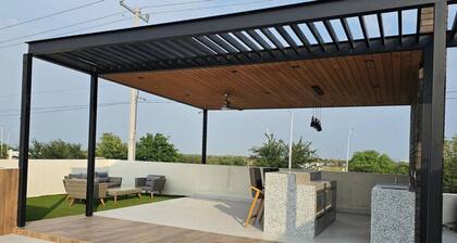 Quinta Ideal for Families: 4 Bedrooms, Swimming Pool, Jacuzzi and Billiards