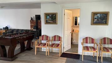 House, 5 Bedrooms, Smoking, Balcony | Games room