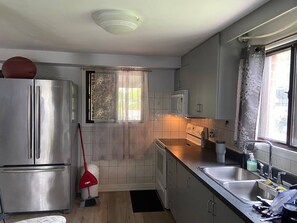 House, 5 Bedrooms, Smoking, Balcony | Interior - 5 Bedroom Cottage at Rice Lake! (Alnwick/Haldimand)