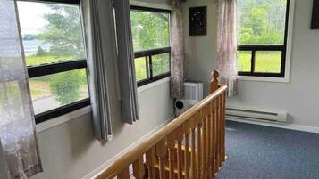 House, 5 Bedrooms, Smoking, Balcony | Interior