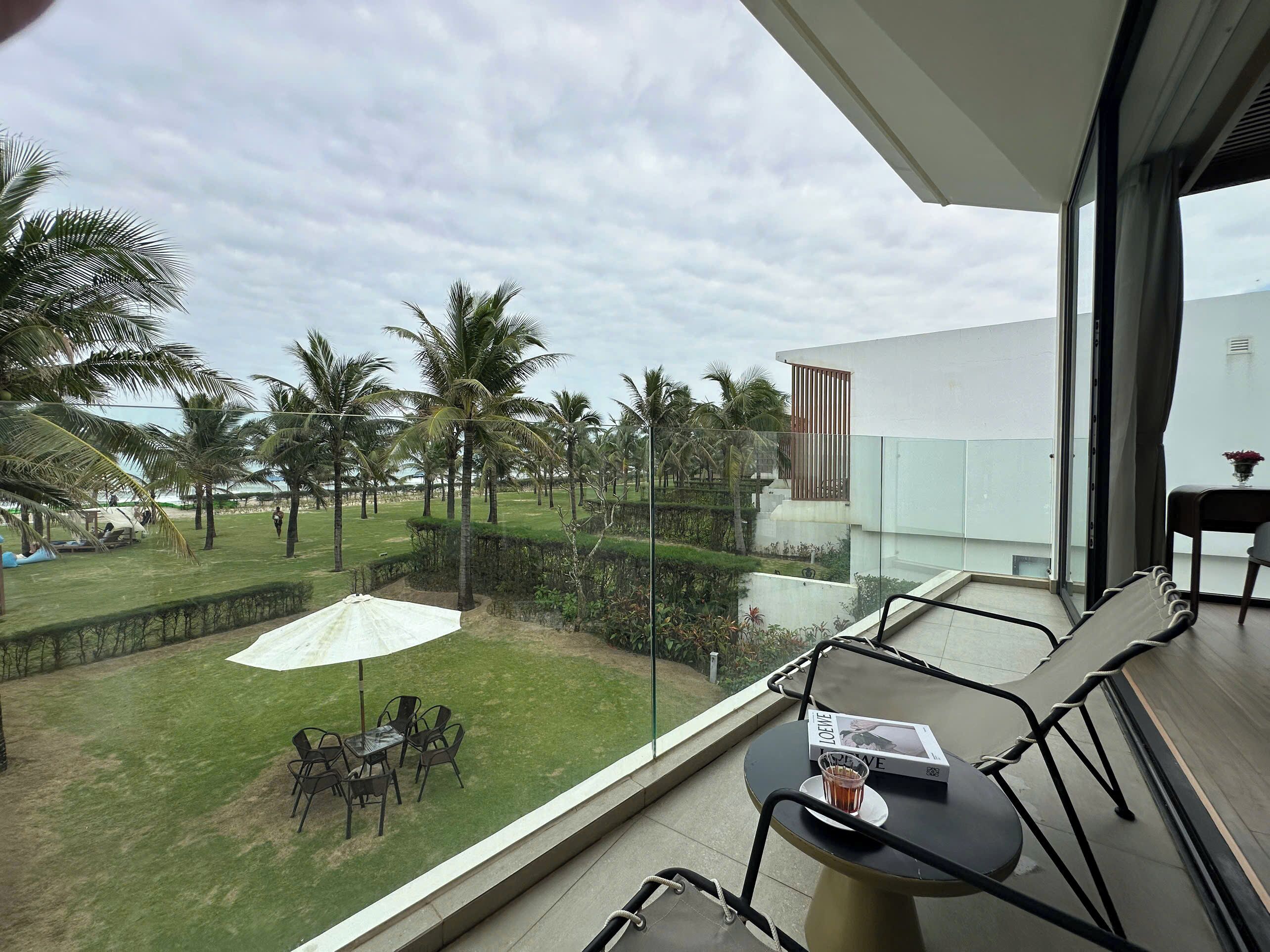 ヴィラ プライベートプール ビーチビュー | 屋外ダイニングエリア