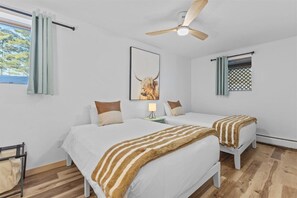 Room - Centrally Located, Renovated 4BR Stowe Getaway! (Stowe)