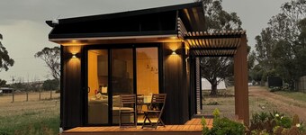 The Pink Lake Tiny House - 'Dandelion' - deluxe tiny house with pink lake views.