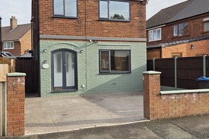Exterior - Modern family retreat with private hot tub (Chester)