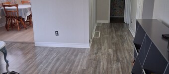 Cozy house, perfect location to explore Central NL and all it has to offer!!!
