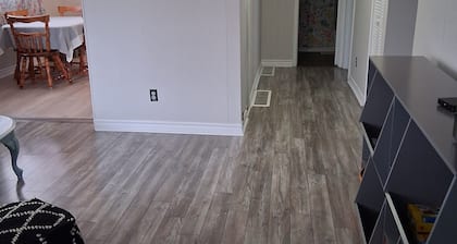 Cozy house, perfect location to explore Central NL and all it has to offer!!!