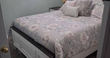 Cozy house, perfect location to explore Central NL and all it has to offer!!!