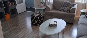 Cozy house, perfect location to explore Central NL and all it has to offer!!!