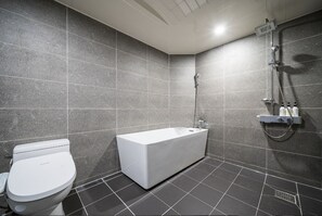 Deluxe Double Room | Bathroom - MORASTAY (Busan)