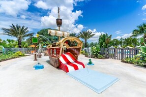 Property grounds - "Casa Cheri" Spacious 5-bedroom with pool - Close TO DISNEY and UNIVERSAL (Davenport)