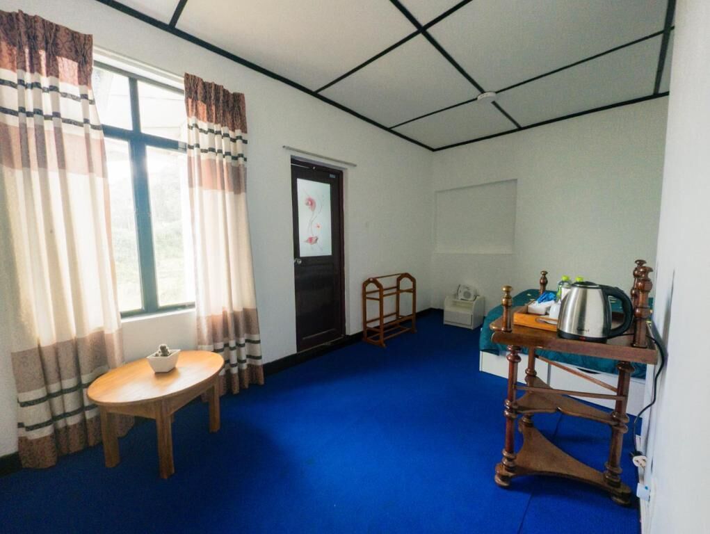 Deluxe Triple Room, Hill View | Interior