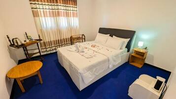 Deluxe dubbelrum - utsikt mot bergen