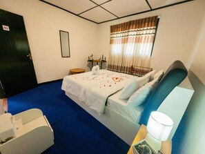 Deluxe Double Room, Hill View - The Crown's Lodge Misty Hideaway  (Nuwara eliya)