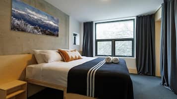 Family Apartment | Free WiFi, bed sheets