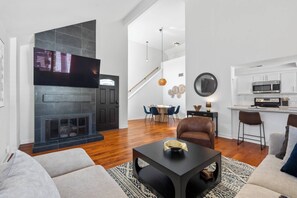 TV, fireplace - Turf & Tide: Rare Triple Crown Home – Near Beach (Solana Beach)