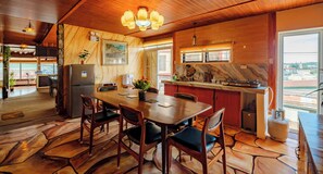 Cabin, 3 Bedrooms, City View | Private kitchen