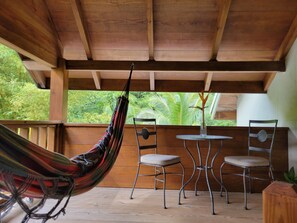 Deluxe tweepersoonskamer, uitzicht op rivier | Buiten dineren