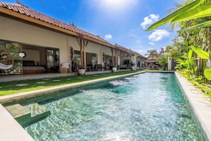 Outdoor pool - Tropical retreat connected 8bdrs villas in Bingin (kabupaten bandung)