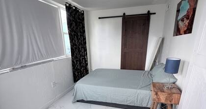 Enjoyable 1-bedroom house with AC in charming Ormond Beach