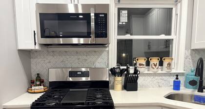 Enjoy a comfortable 2-BDR Apt. in the heart of Woodbridge, NJ!