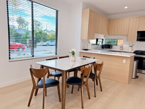 Dining - Brand New 3BR Home Fast WiFi • Parking • Near Pasadena (Pasadena)