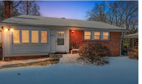 Nice Villa Cleaning, Bright and quit, it has 4 free parking area, all including