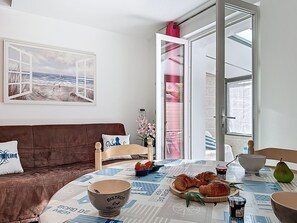 Dining - Ty Ar Mor by Interhome (La Bernerie-en Retz)