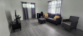 Amiah's Residence - Spacious apartment near everything needed for you stay 