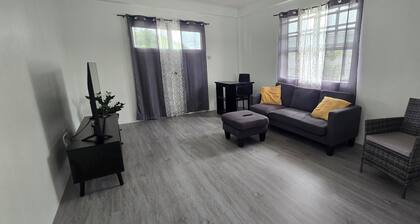 Amiah's Residence - Spacious apartment near everything needed for you stay