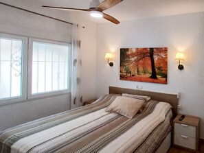 Desk, Internet - Too Menuda by Interhome (Tossa de Mar)