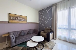 TV - Family 2BR Apartment, Melaka City (Melaka)