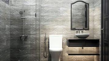 Deluxe Double or Twin Room | Bathroom