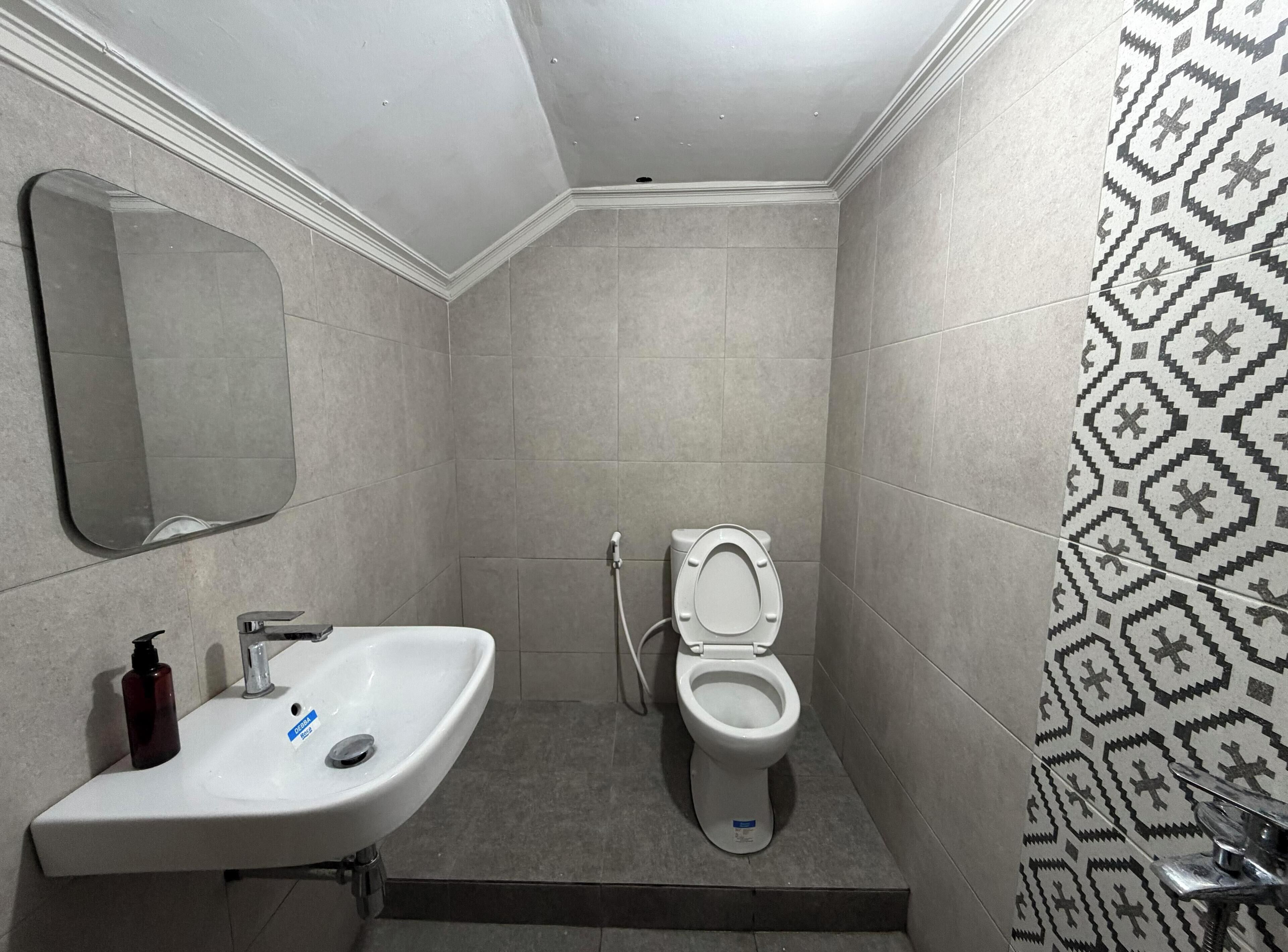 Standard Room, Shared Bathroom | Bathroom