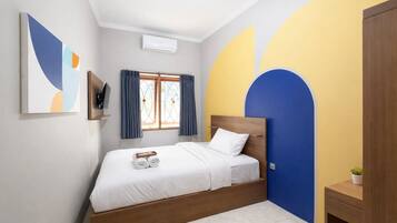 Standard Room, Shared Bathroom