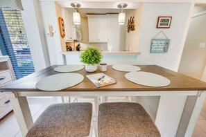Fridge, microwave, coffee/tea maker, toaster - Beautifully Decorated Unit at Ocean Creek with Pools (Myrtle Beach)