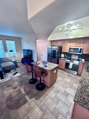 Interior - Charming 2-bed, 3-bath en suite Tempe townhouse , across from the Cubs Stadium (Tempe)