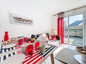 TV - Maison Kerlosquet by Interhome (Erdeven)