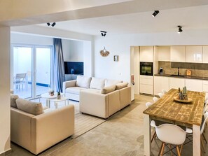 TV - Brig 36 by Interhome (Pula/Premantura)
