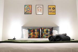 1 habitación, escritorio, tabla de planchar con plancha y wifi gratis 