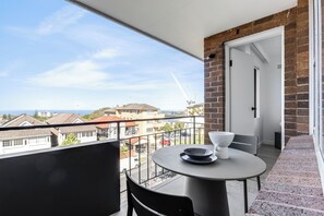 Two Bedrooms Ocean View Apartment | Terrace/patio - Medusa Bondi (Bondi)