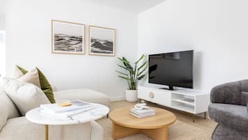 Two Bedroom Deluxe Apartment | Living area