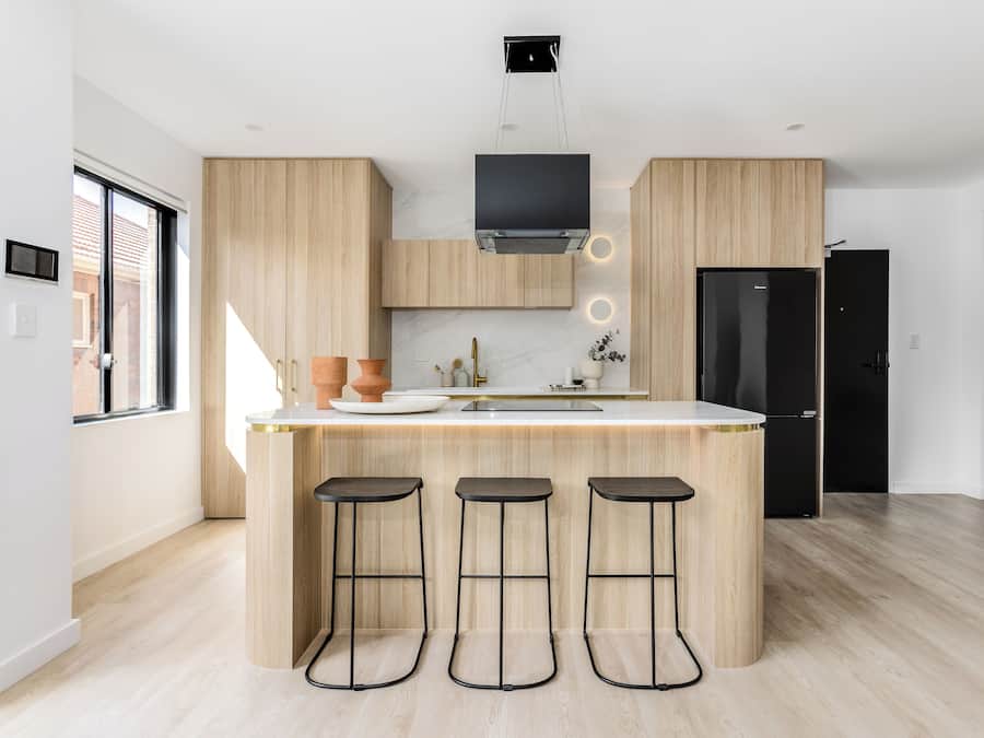 Three Bedrooms Premium Apartment | Cocina privada | Máquina de café espresso, cafetera o tetera, frigorífico y microondas