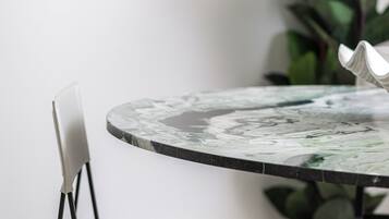 Superior appartement | Dineren op de kamer