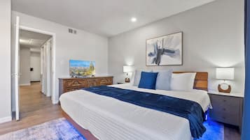 1 habitación, escritorio, tabla de planchar con plancha y wifi gratis