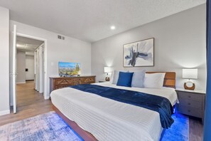 1 habitación, escritorio, tabla de planchar con plancha y wifi gratis 