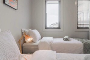 3 dormitorios, tabla de planchar con plancha, wifi y ropa de cama